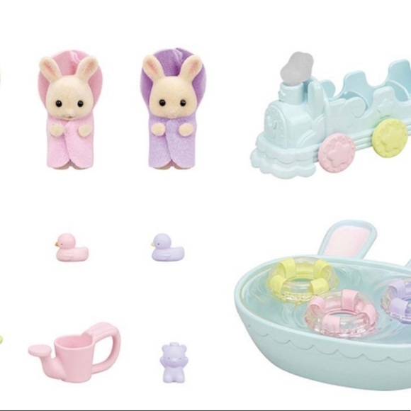 Calico Critters / Sylvanian Families Milk Rabbit Triplets Bat Gift Set - Picture 6 of 7